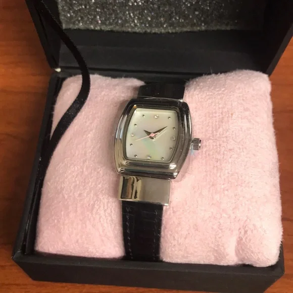 Mary Kay | Accessories | Vintage Mary Kay Watch | Poshmark display picture 1
